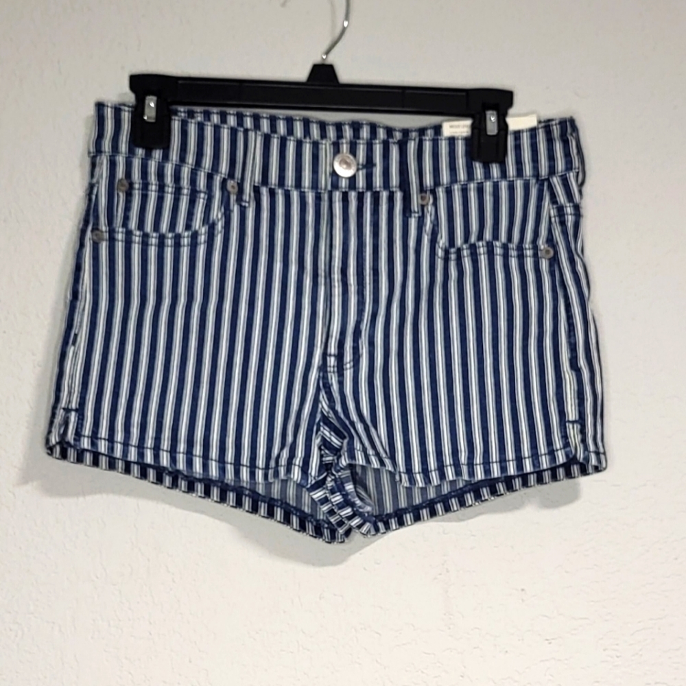 American Eagle High-rise shortie Next Level Stretch Size 8